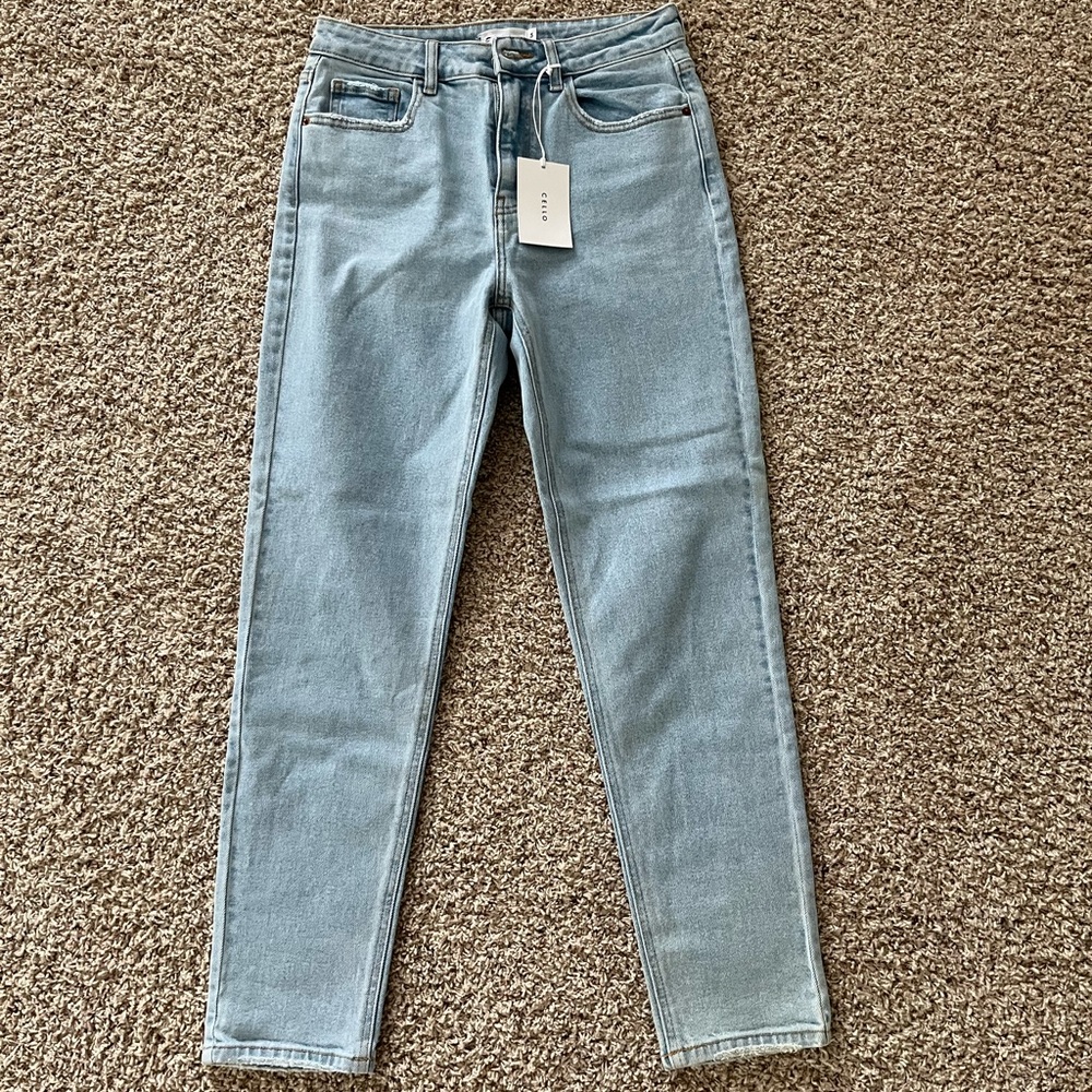 Cello high rise straight Jeans, size 5, NWT